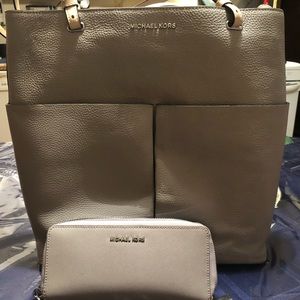 Michael Kohrs Grey tote bag and matching wallet